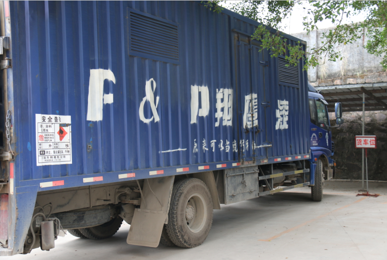 有家具漆企業(yè)告訴您冬季家具漆噴涂注意事項嗎？